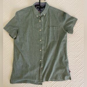 Short Sleeve Shirt Large Tommy